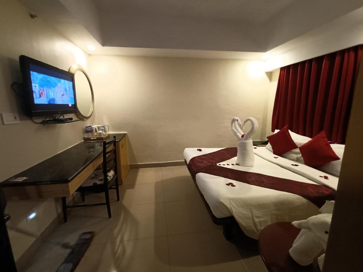 Savera Hotel Chennai Dış mekan fotoğraf