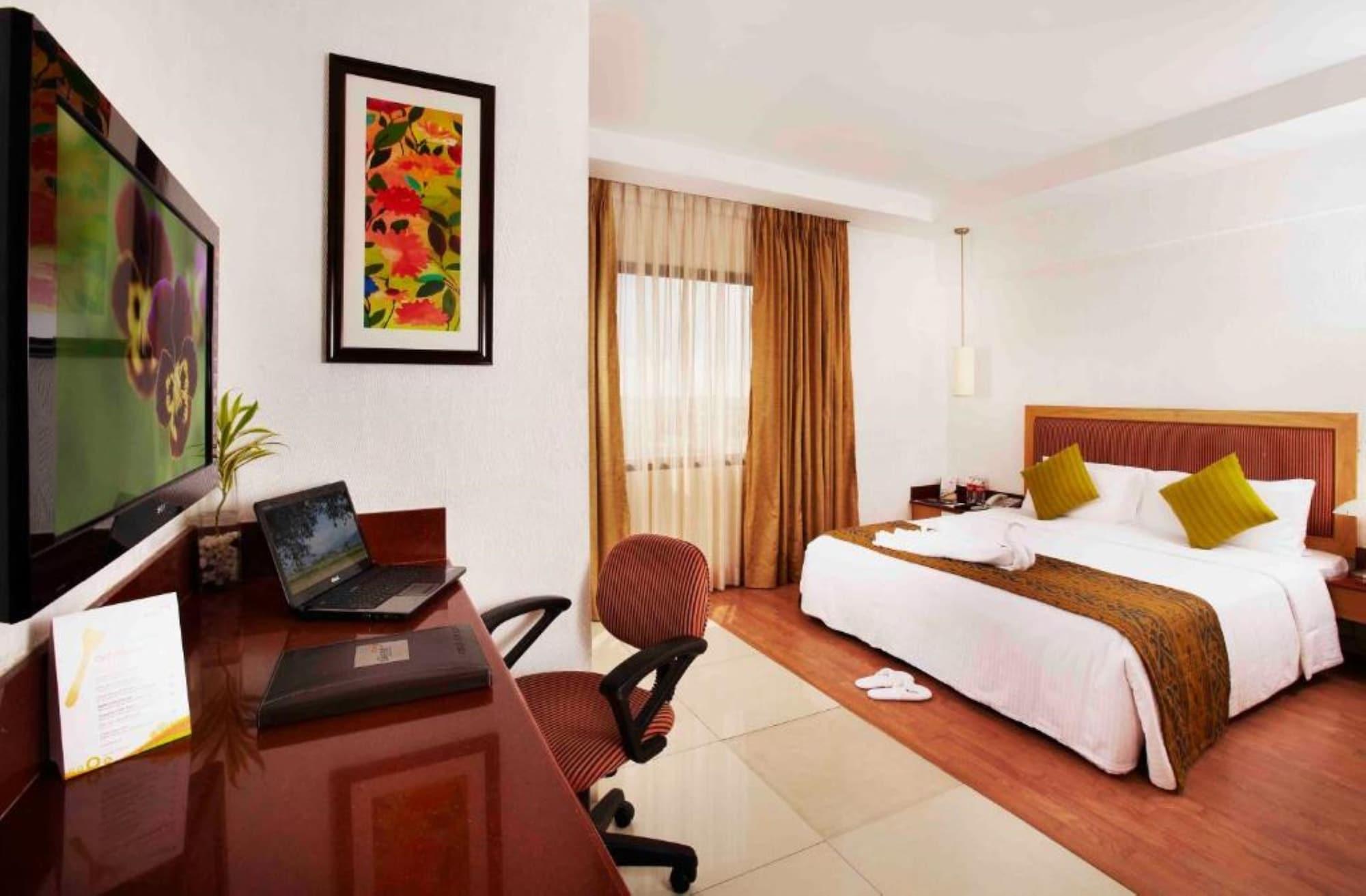 Savera Hotel Chennai Dış mekan fotoğraf