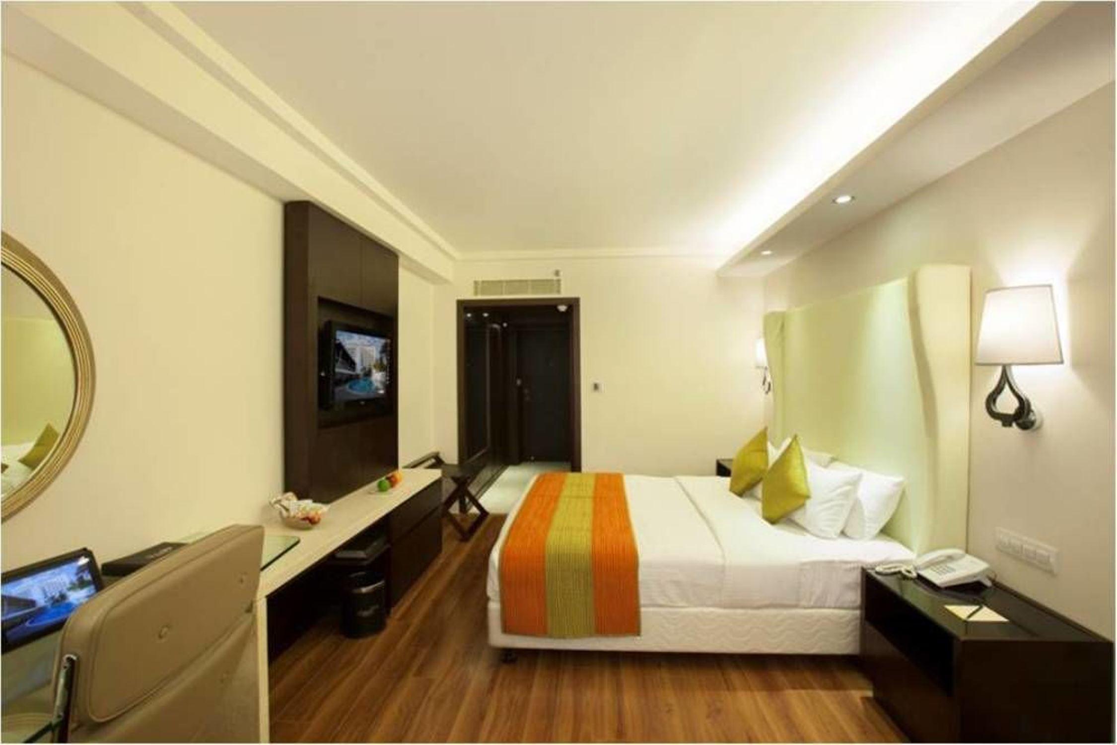 Savera Hotel Chennai Dış mekan fotoğraf