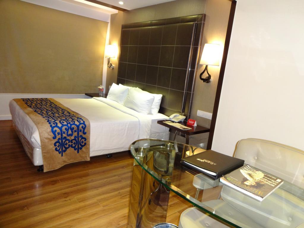 Savera Hotel Chennai Dış mekan fotoğraf