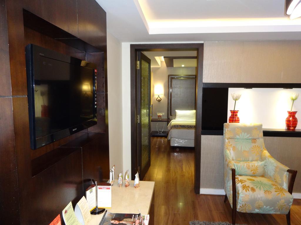 Savera Hotel Chennai Dış mekan fotoğraf